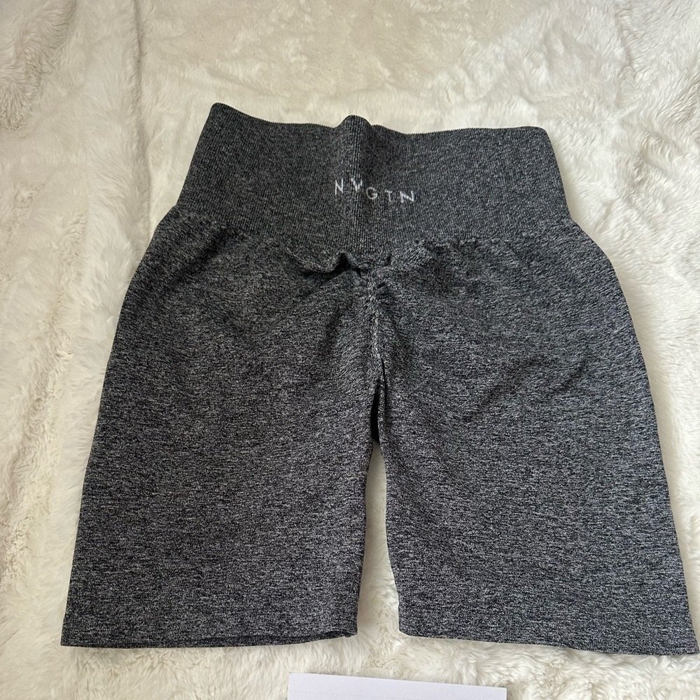 Black speckled scrunch seamless nvgtn shorts